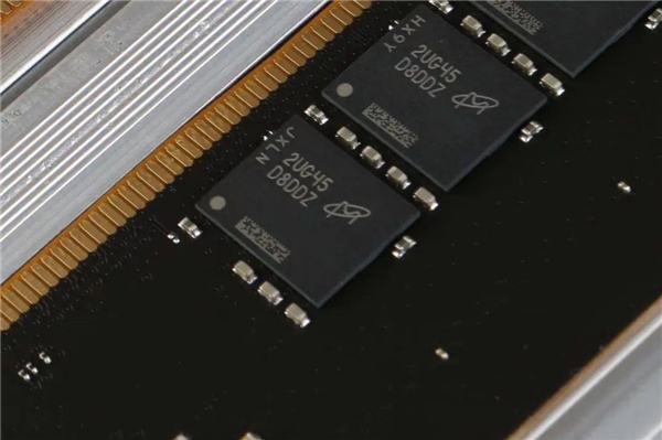 美光原厂颗粒加持｜Crucial英睿达DDR5 5200内存（32GB套装）评测