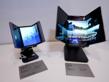 三星推出三折叠手机，挑战华为