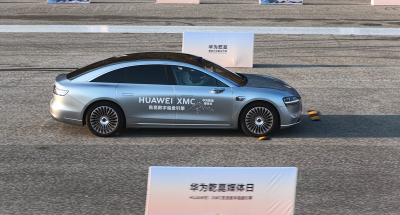 HUAWEI XMC从容试驾体验活动，探索“从容出行”新方式