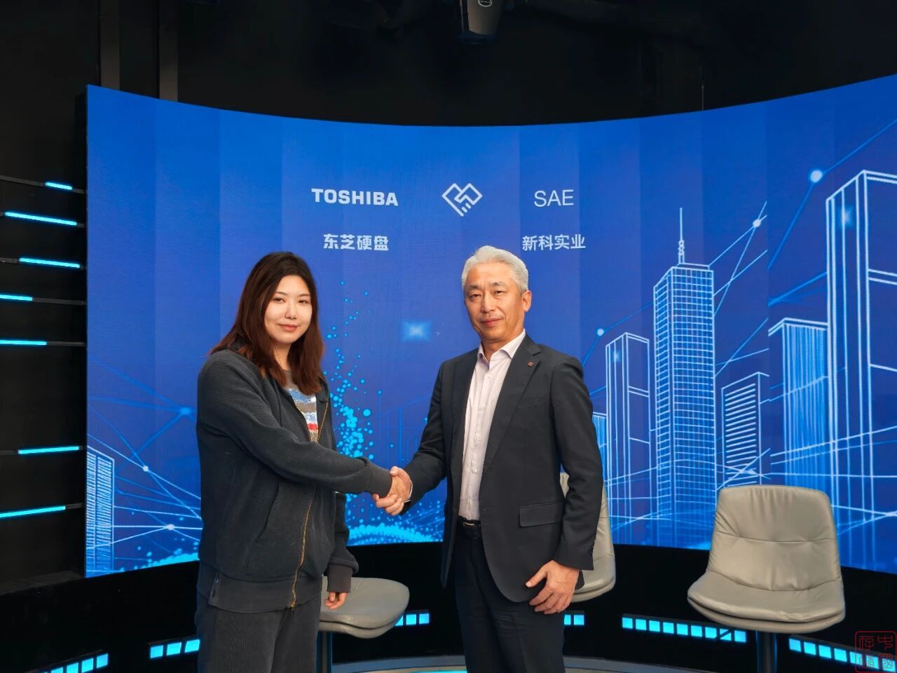 这家老牌硬盘巨头，正在中国为海量数据造「家」