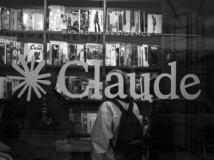 特朗普命令联邦机构“立即”停止使用拟人型人工智能技术，威胁对“激进左翼、觉醒公司”采取刑事后果”